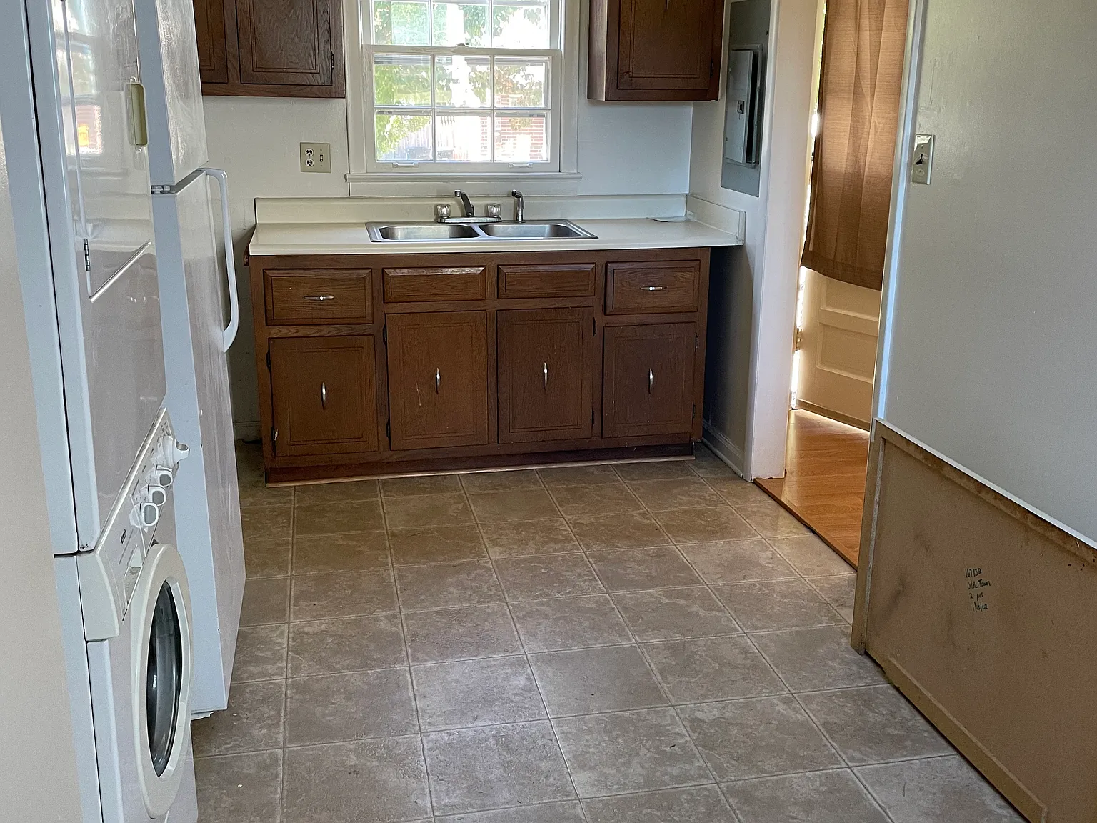 2 bed, 1.5 bath, 945 sqft, $1,700 — Photo 4