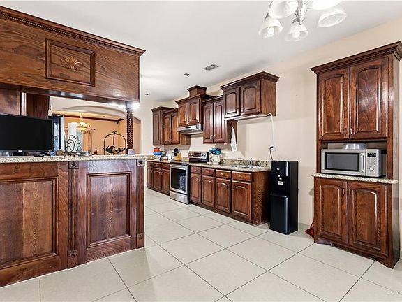 5th image of 4107 Trey Dr