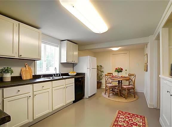 5th image of 2422 Audubon St #B
