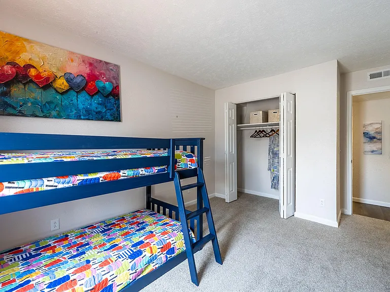 Chase Cove Apartments — Photo 18