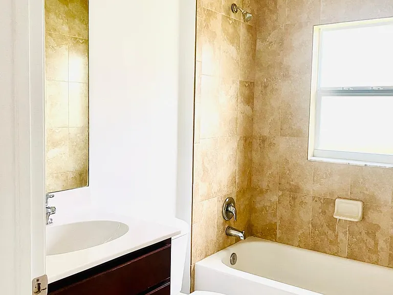 9553 Sea Spray Dr — Photo 5