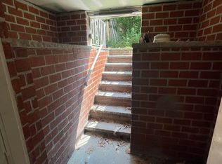 23 47th St #BASEMENT, Weehawken, NJ 07086