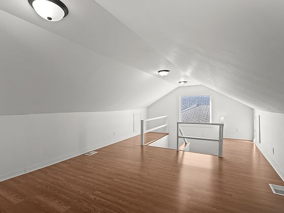 5th image of 3311 Burlingame St