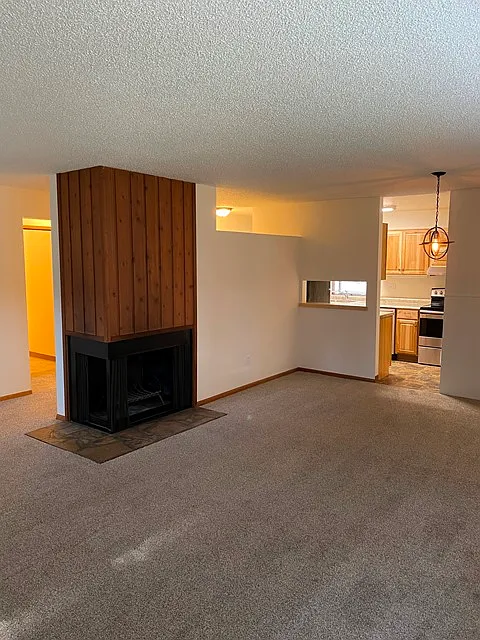 Upstairs 2 Bed 1 Bath Apartment — Photo 2
