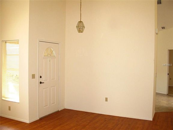 3rd image of 3895 Darston St