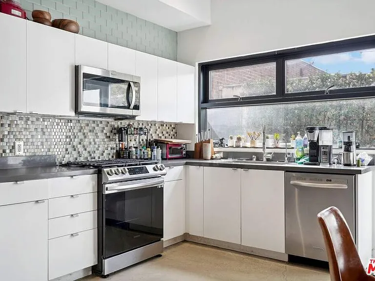 815 Hampton Dr #3 — Photo 4