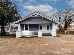 110 6th St SW, Hickory, NC 28602