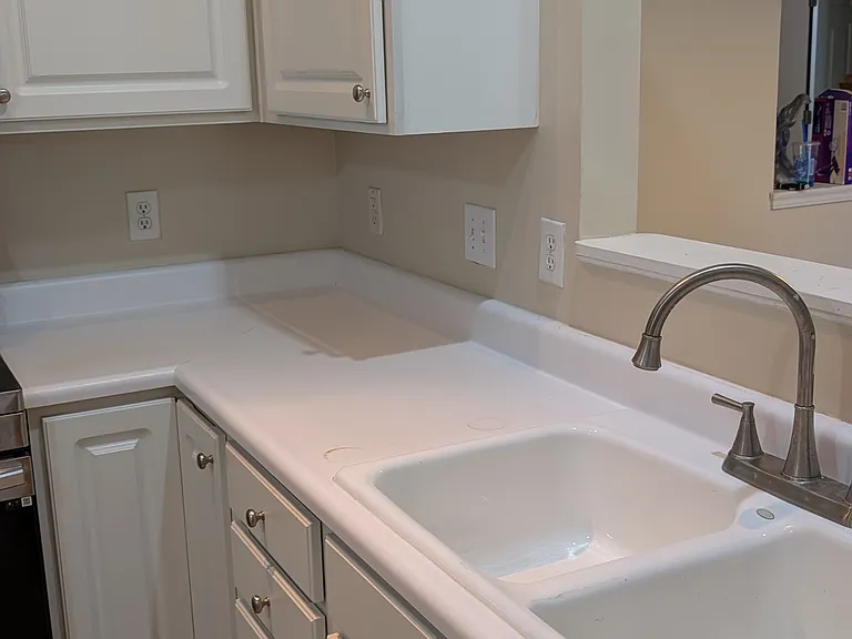 5835 Southwater Dr — Photo 9