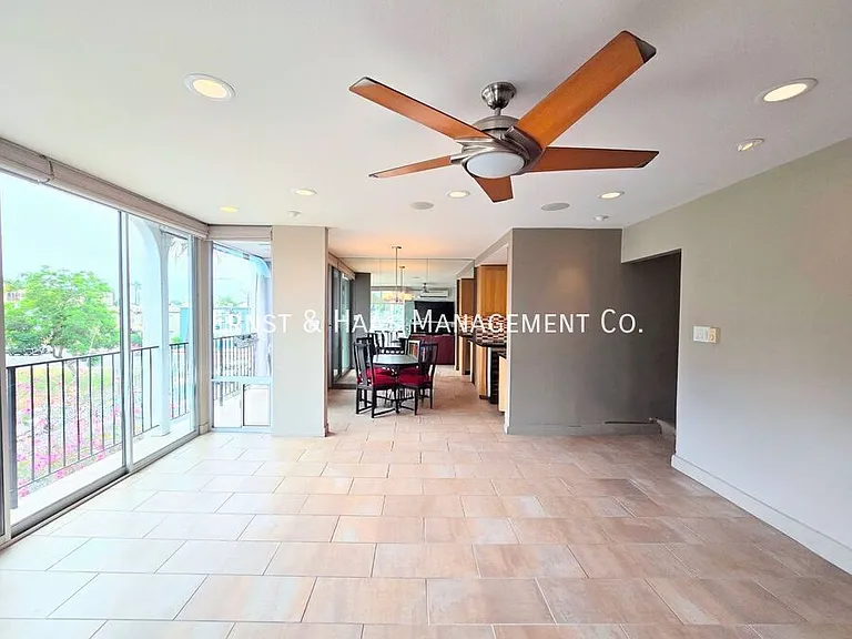 2101 E 2nd St #301 — Photo 13