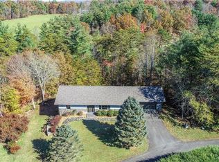 413 Mountain Haven Dr, Mars Hill, NC 28754