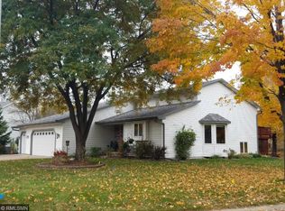 587 River Ridge Rd, River Falls, WI 54022