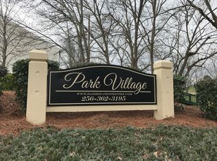 21 Carriage Ln APT 1, Oxford, AL 36203