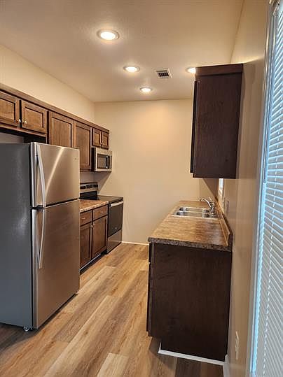 2nd image of 726 N 4th St #1