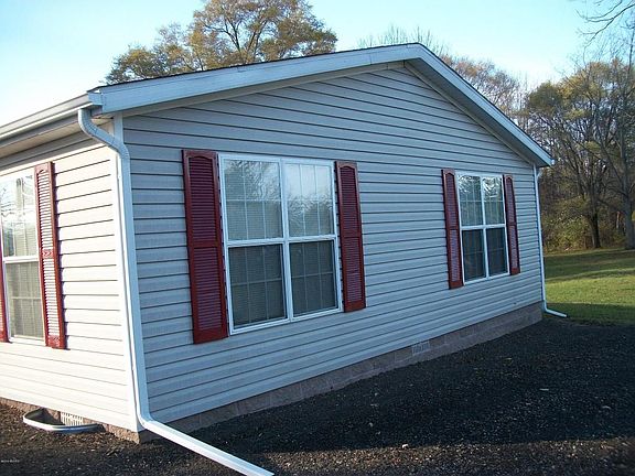 3rd image of 228 40th St