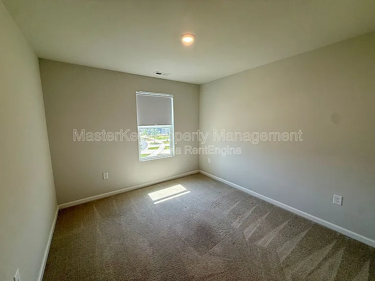 181 Millennium Dr — Photo 13