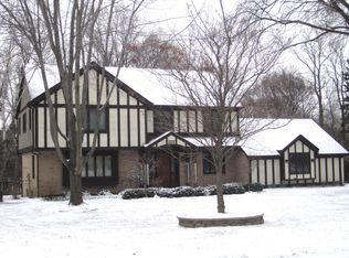 N62W5290 Edgewater Dr, Cedarburg, WI 53012