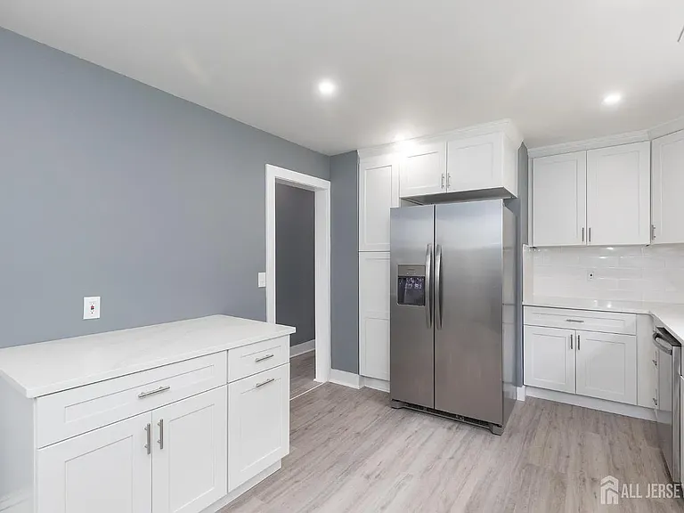 324 Harper Pl #2 — Photo 7