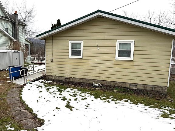 5th image of 152 Spruce St