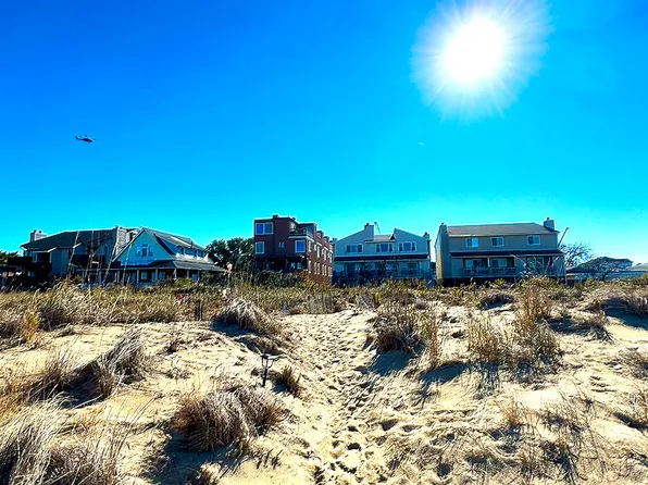 1266 W Ocean View Ave, Norfolk, VA 23503