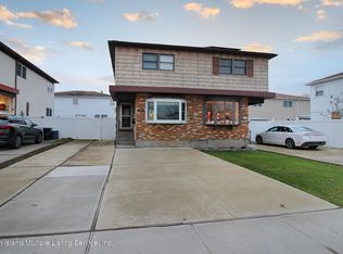 419 Pompey Ave, Staten Island, NY 10312