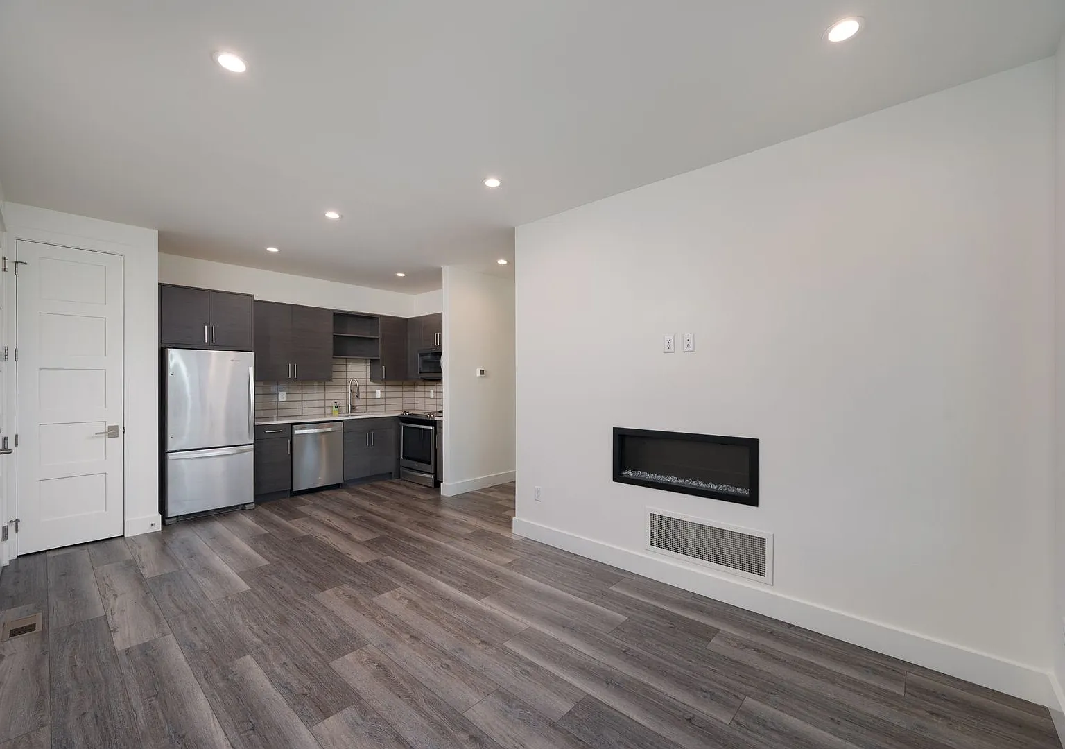Luxury 1-Bedroom Condo in Black Bull Golf Community — Photo 4