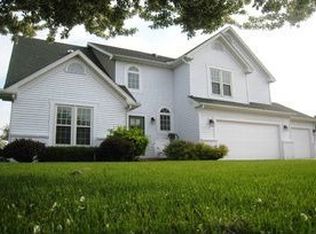 1307 E Center St, Monticello, IL 61856