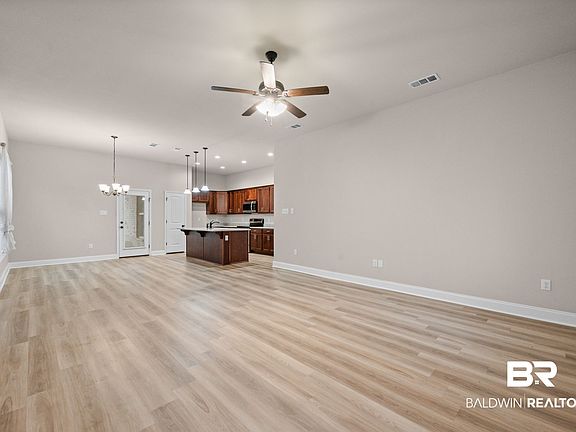 4th image of 23518 District Dr