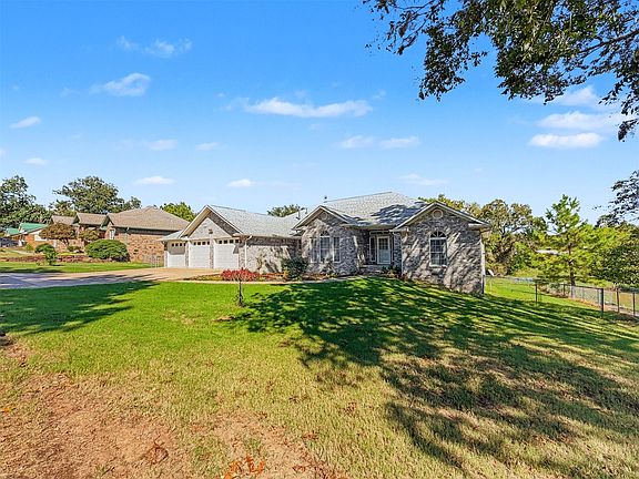 4th image of 5273 Jeanette Ln