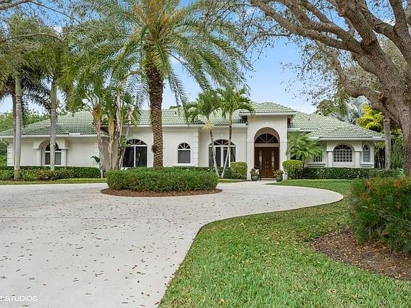 3rd image of 7679 Wexford Way