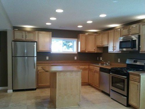 Heated tiled floors, SS appliances