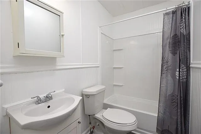 3 bed, 1120 sqft, $1,300 — Photo 2
