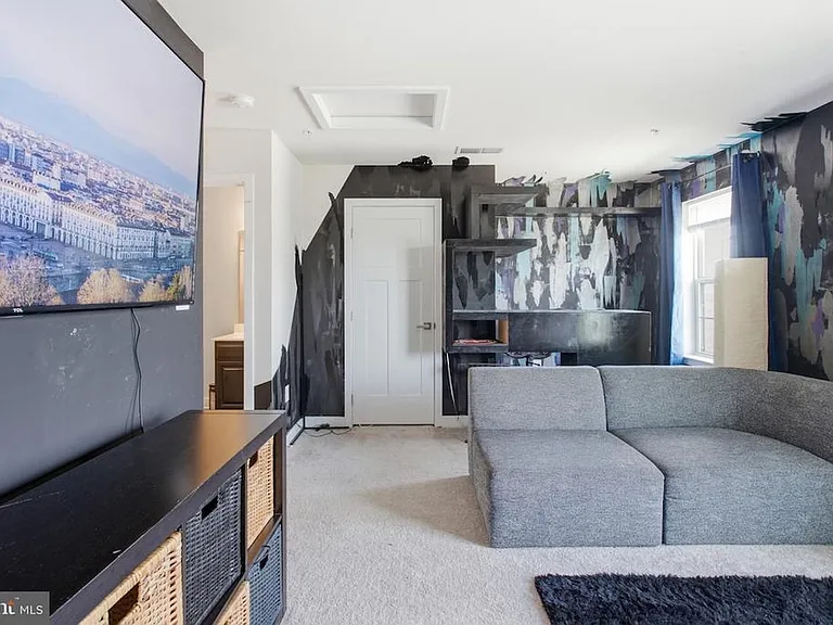 Built-in Bar