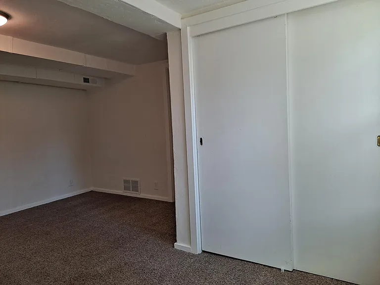 23 Dorchester Dr — Photo 7