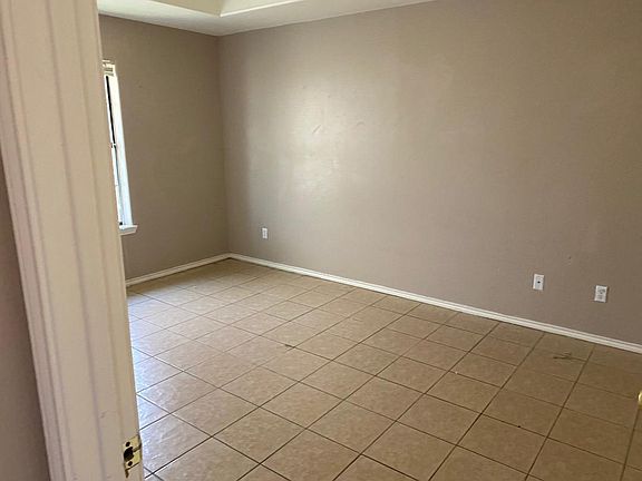 3rd image of 2517 Chuparosa Ct APT 4B