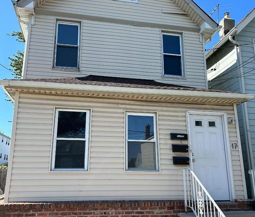 1st image of 17 Stephens St Floor 2