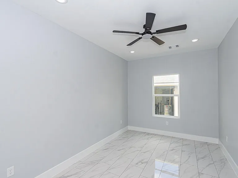6513 Avenue B #B — Photo 17