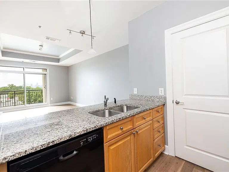 325 E Paces Ferry Rd NE #706 — Photo 9