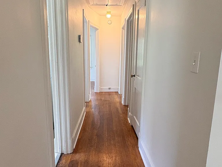 815 Locust Ave #A — Photo 10