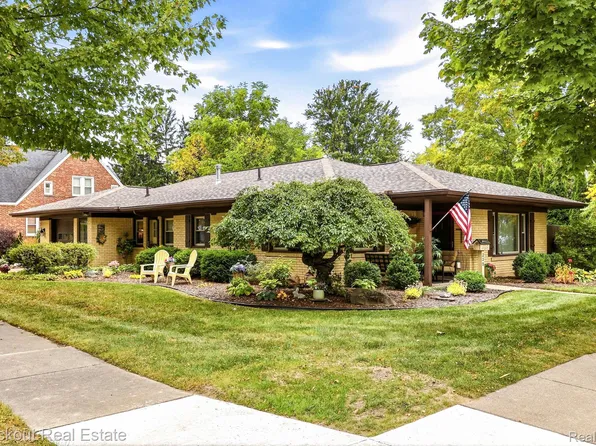 235 E Genesee St, Frankenmuth, MI 48734