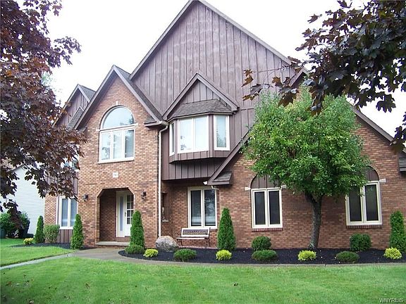 2nd image of 2 Forestbrook Ct