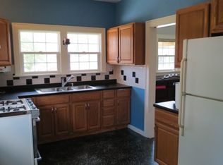 802 S Vine St, Kewanee, IL 61443