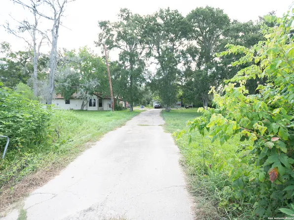 4498 County Road 842, Brazoria, TX 77422