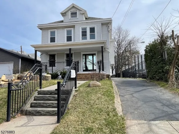 363 Union Ave, Elizabeth City, NJ 07208