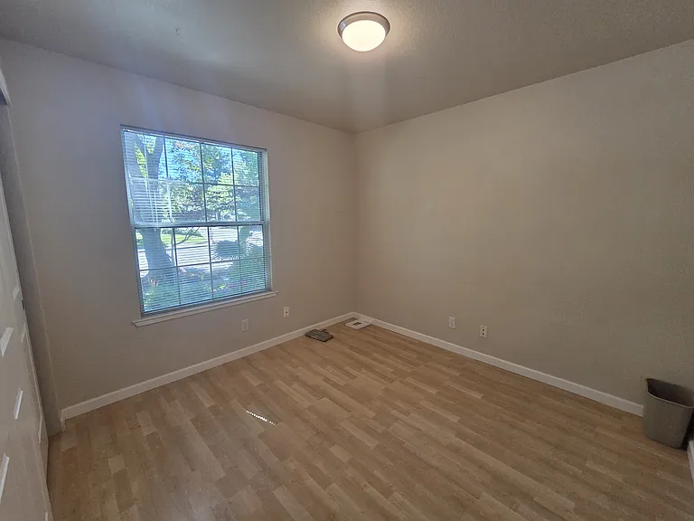 1412 Olympic Dr — Photo 18