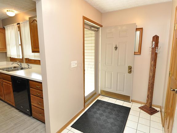 2nd image of 947 Pinewood Ln