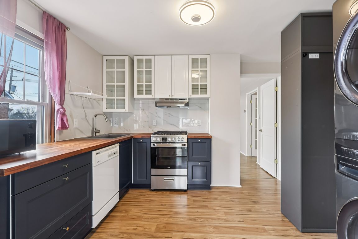 next background image