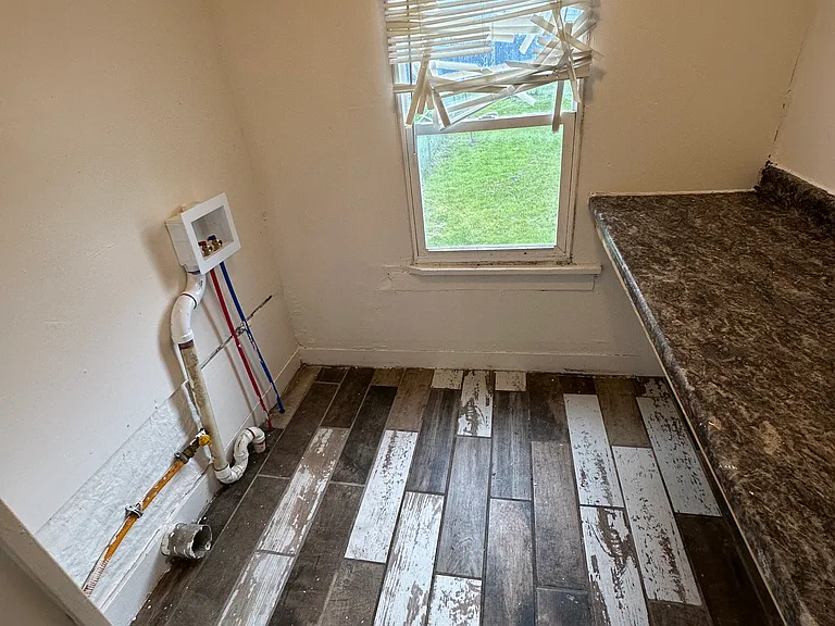 2315 N Ellis St — Photo 11