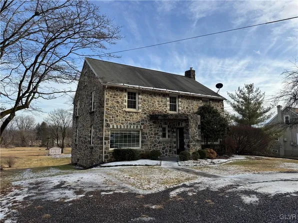 4656 Vera Cruz Rd, Center Valley, PA 18034