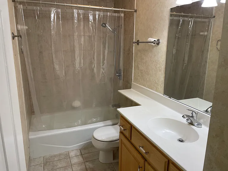 9519 Hartford Cir — Photo 10