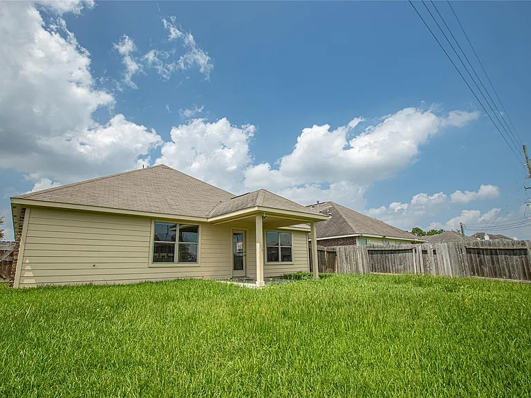 23611 Starbridge Lake Ln — Photo 23